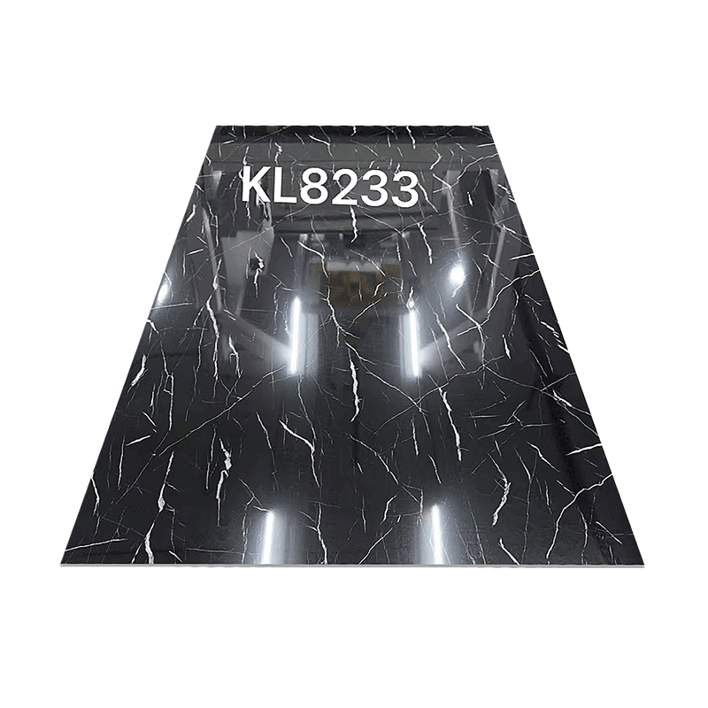 KL8233
